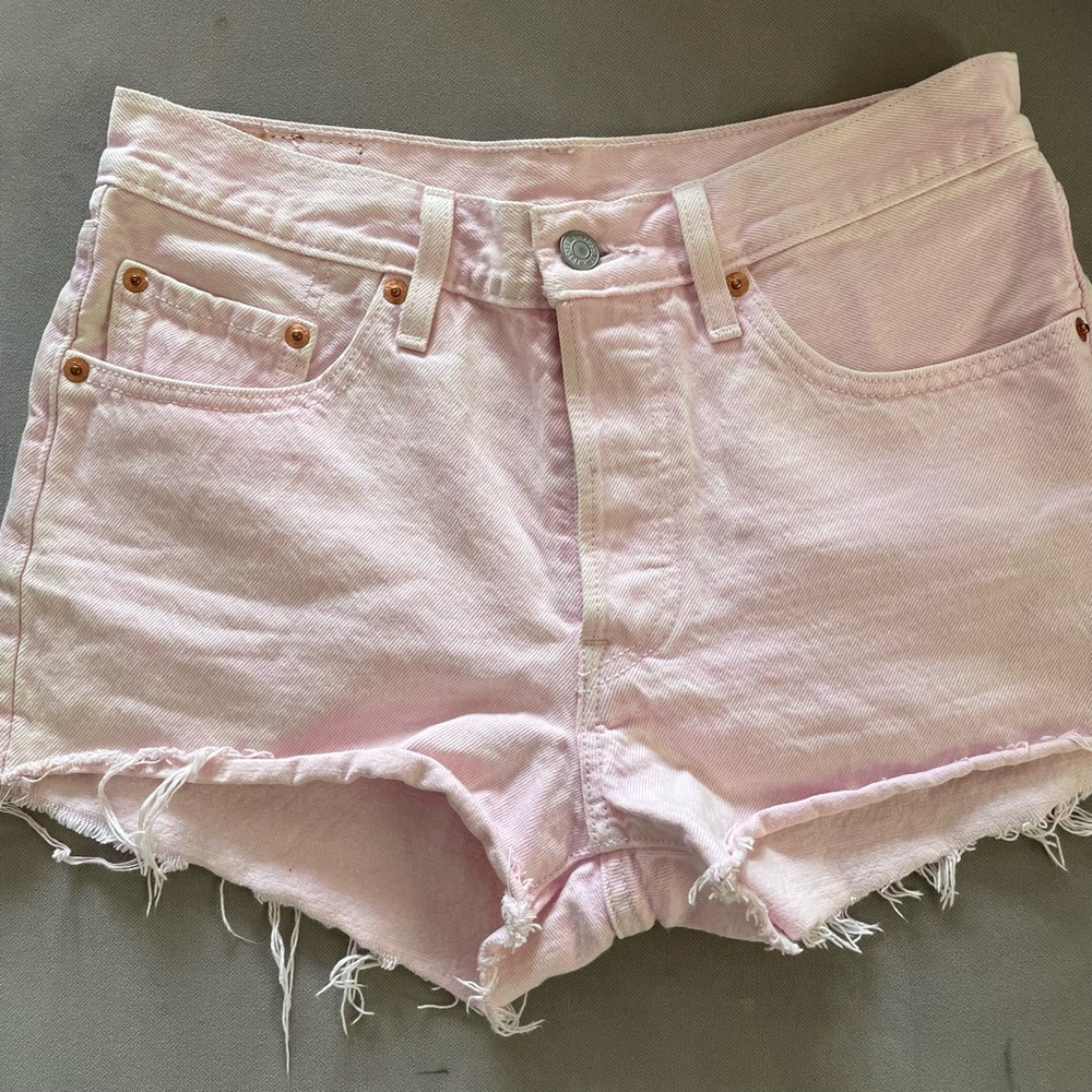 Cheeky High waist LEVI Jean shorts